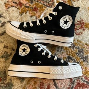 Lightly worn, Platform converse all star Chuck Taylor